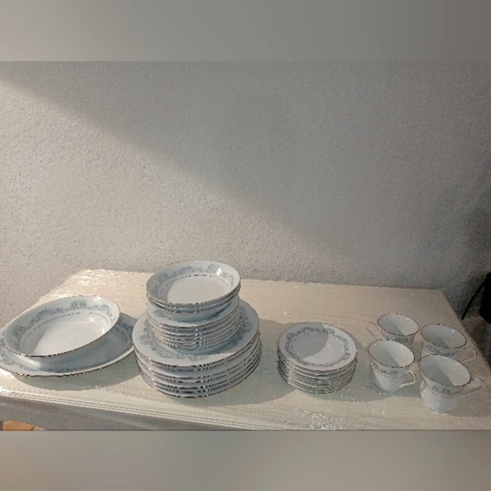 Crown Ming Fine China
